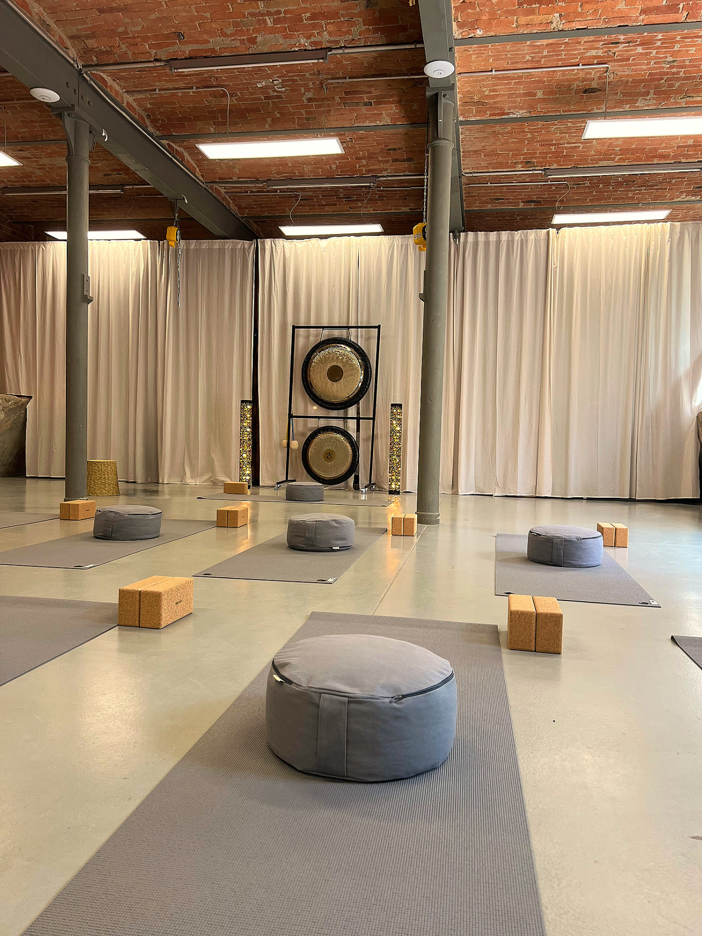 Zenctuary main room in Berlin Friedrichshain — view 3